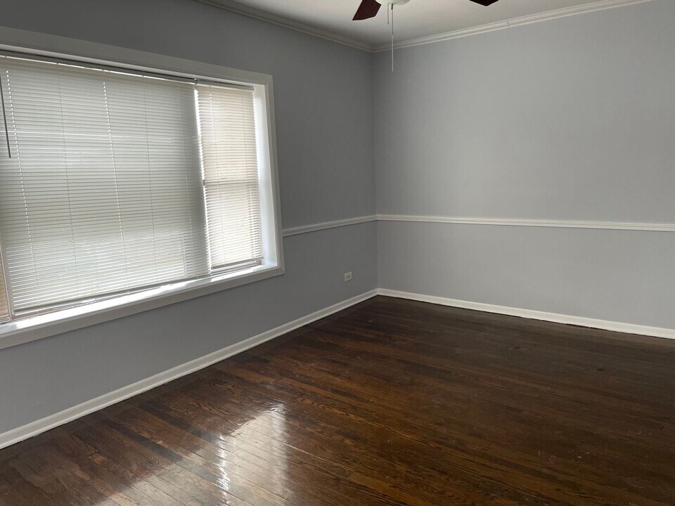 8411 S Elizabeth St in Chicago, IL - Foto de edificio