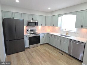 81 Towerview Dr in Martinsburg, WV - Building Photo - Building Photo