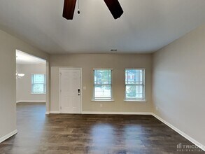 147 Southwind Ln in Newnan, GA - Building Photo - Building Photo