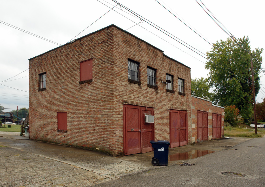 5234 Apple Blossom Ln in Ashland, KY - Building Photo