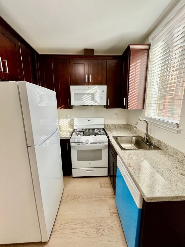 1559 Innes Ave in San Francisco, CA - Building Photo - Building Photo