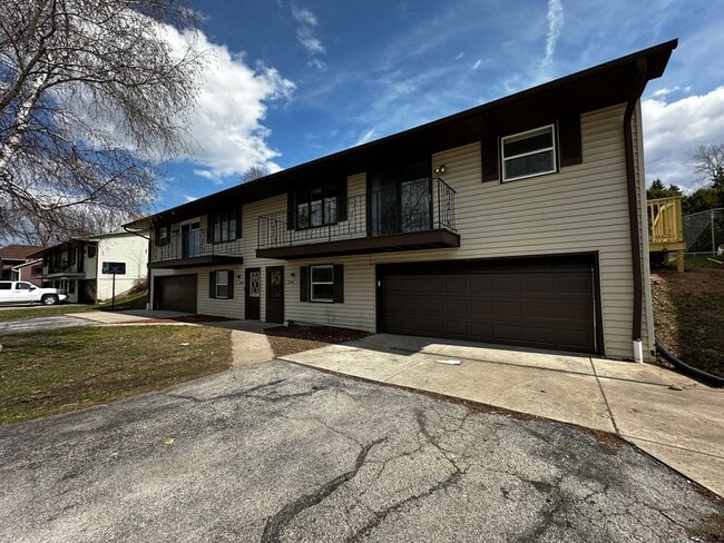 2746 Nicolet Dr in Green Bay, WI - Building Photo - Building Photo