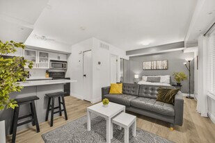 1109 E Liberty St, Unit SI ID1388889P in Toronto, ON - Building Photo