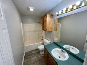 128 Kings Ridge Dr in Brandon, MS - Building Photo - Building Photo