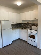 Sorrento Manor in Edmonton, AB - Building Photo - Building Photo