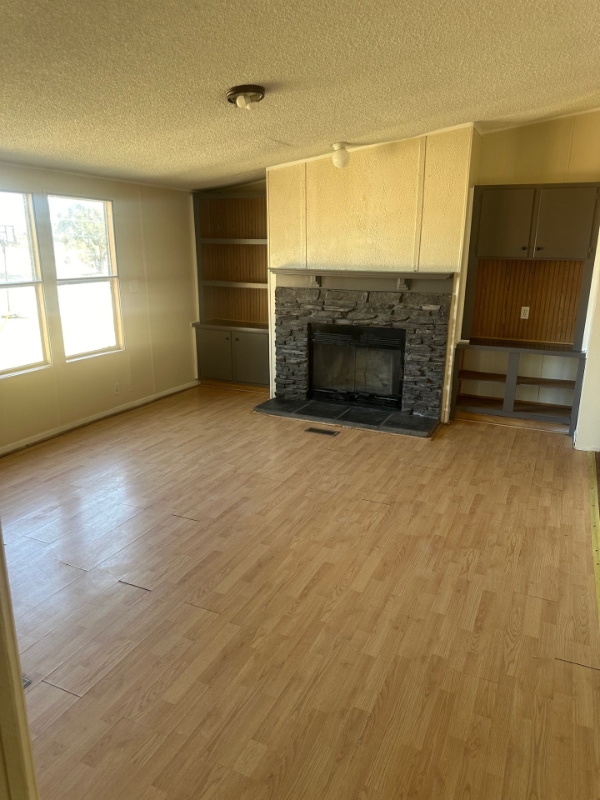 237 Crescent Creek Ln in Bruceville, TX - Foto de edificio - Building Photo