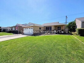 4415 Petaluma Ave in Lakewood, CA - Building Photo