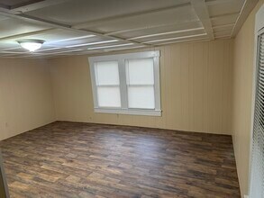 606 Whiting Ave, Unit #3 in San Antonio, TX - Foto de edificio - Building Photo