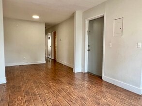 183 MONTGOMERY St in Jersey City, NJ - Building Photo - Building Photo