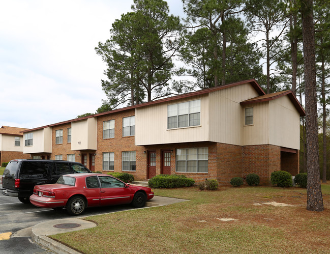 Pineland Apartments in Moultrie, GA - Foto de edificio - Building Photo