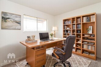 7304 Lawnwood Dr in Sacramento, CA - Building Photo - Building Photo