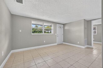 7232 New York Ave in Hudson, FL - Building Photo - Building Photo