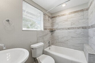 6526 Linden St in Houston, TX - Building Photo - Building Photo