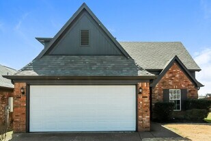 10115 Cross Valley Dr in Cordova, TN - Building Photo