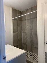 1664 Drew St, Unit 1664 in Clearwater, FL - Building Photo - Building Photo