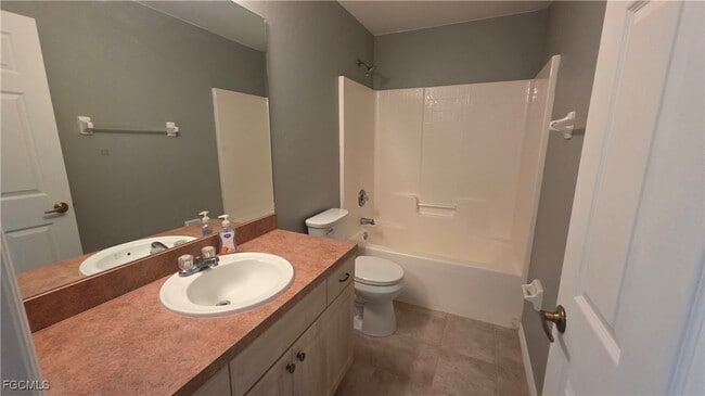 4838 29th St SW in Lehigh Acres, FL - Foto de edificio - Building Photo