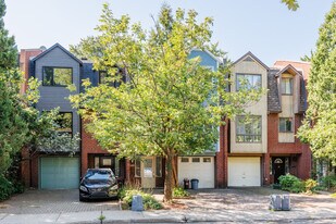 568 Chatham Rue in Montréal, QC - Building Photo