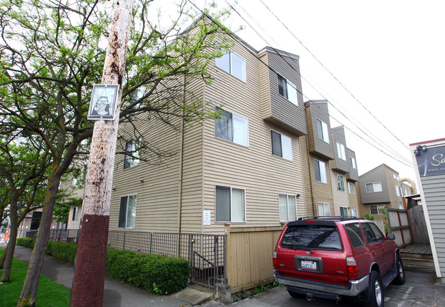 Jefferson Court Apartments in Seattle, WA - Building Photo - Building Photo