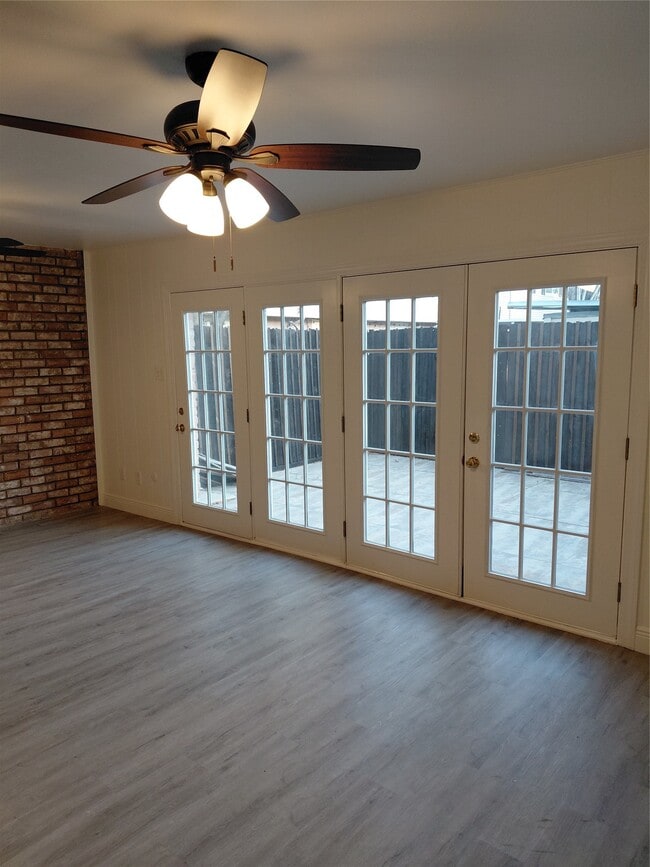 13150 Trail Hollow Dr