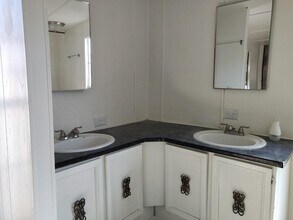 2627 S Lamb Blvd in Las Vegas, NV - Building Photo - Building Photo