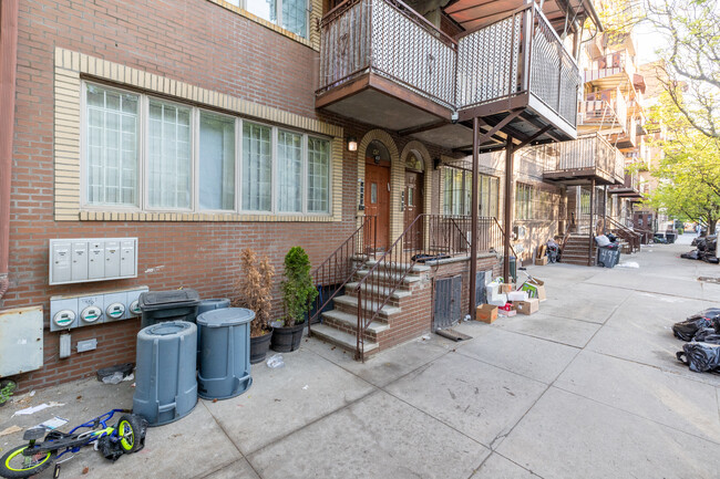 45 Lorimer St in Brooklyn, NY - Building Photo - Building Photo