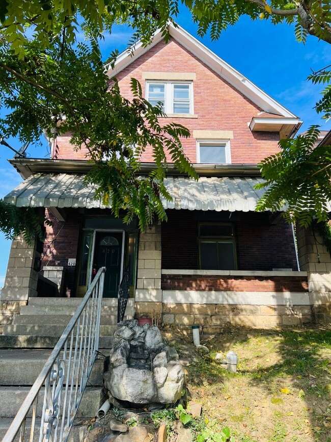 property at 420 E Jefferson St