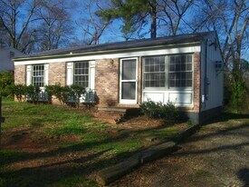 165 Hiawassee Ave in Athens, GA - Building Photo