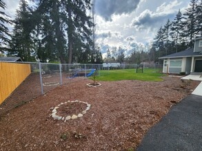 958 152nd St E in Parkland, WA - Building Photo - Building Photo
