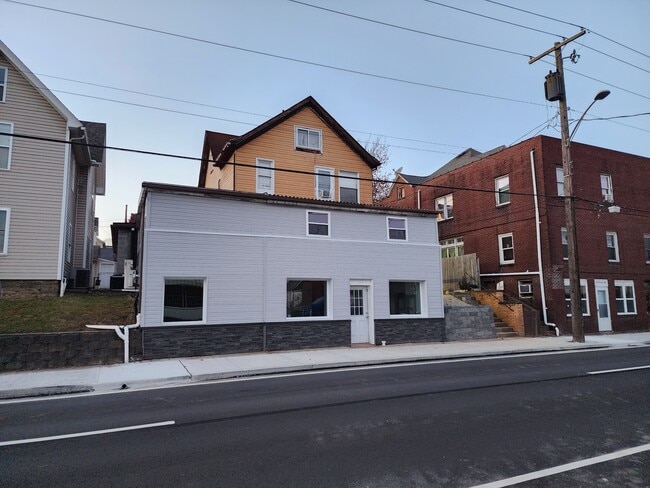 21 S 4th St, Unit Apartment 1