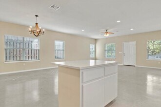 215 Grange St in Liberty Hill, TX - Building Photo - Building Photo