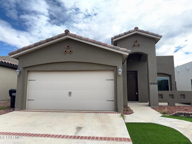 13454 Everingham St in El Paso, TX - Building Photo - Building Photo