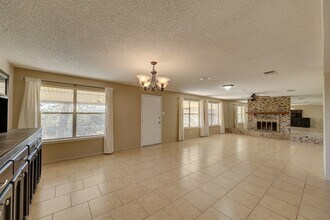 236 N Valley View Dr in Kerrville, TX - Building Photo - Building Photo