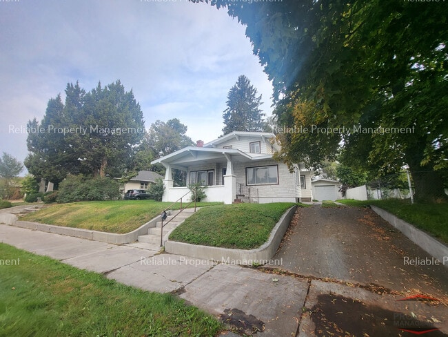 283 4th St in Idaho Falls, ID - Building Photo - Building Photo