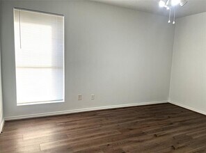 12905 Woodforest Blvd in Houston, TX - Building Photo - Building Photo