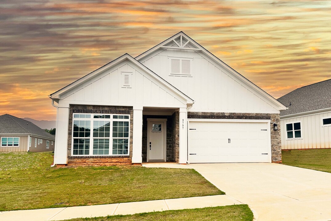 4757 Anise Cir in Sherrills Ford, NC - Building Photo