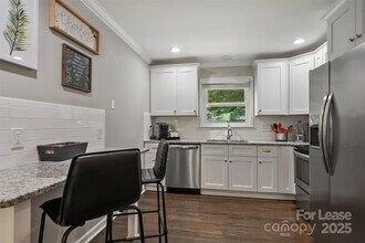 2521 Dora Dr, Unit 27601F in Charlotte, NC - Building Photo - Building Photo