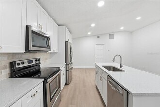 10619 Abingdon Chase in Orlando, FL - Building Photo - Building Photo