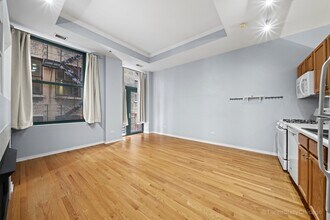 208 W Washington St, Unit 1503 in Chicago, IL - Foto de edificio - Building Photo