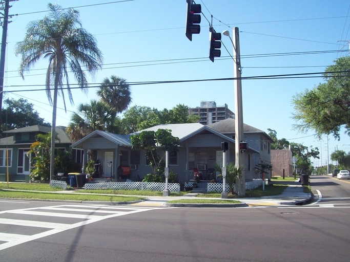 1013 Drew St in Clearwater, FL - Building Photo