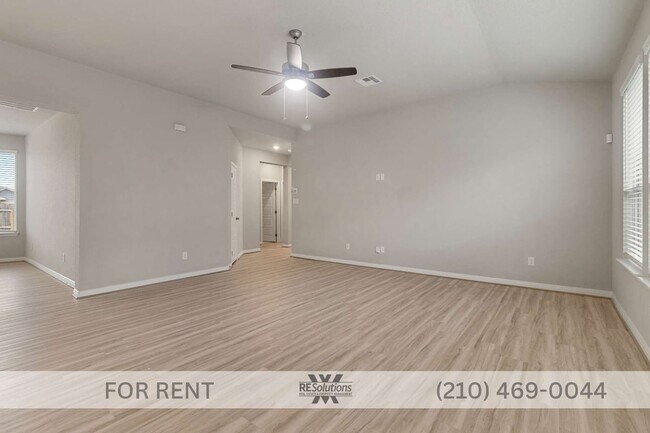 2926 Playa Azul Blvd in Converse, TX - Building Photo - Building Photo