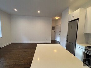 WEST 9 AVE in New York, NY - Foto de edificio - Building Photo