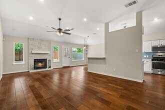 13117 Broughton Way in Austin, TX - Building Photo - Building Photo