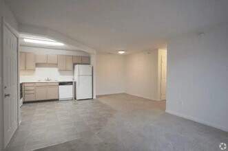 100 Marshview Dr in Newport News, VA - Foto de edificio - Building Photo