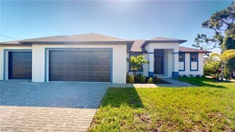 2310 NW 26th Pl in Cape Coral, FL - Building Photo