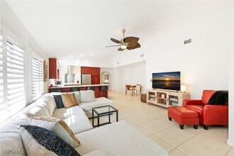 648 96th Ave N in Naples, FL - Building Photo - Building Photo