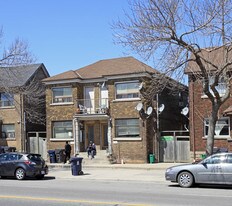 1760-1762 Danforth Ave in Toronto, ON - Building Photo