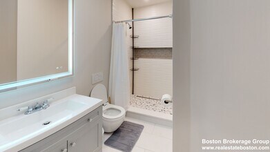 23 Newport St, Unit 2 in Boston, MA - Building Photo - Building Photo