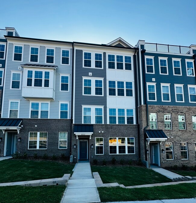 property at 607 Mkt Grv Dr