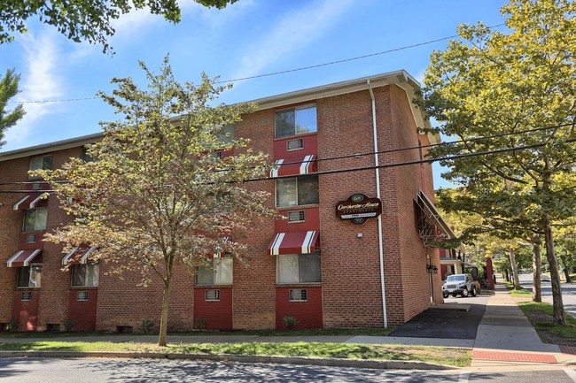 Dorchester House Apartments in State College, PA - Building Photo - Building Photo