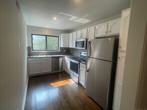 20 Hulls Hwy in Fairfield, CT - Building Photo - Building Photo